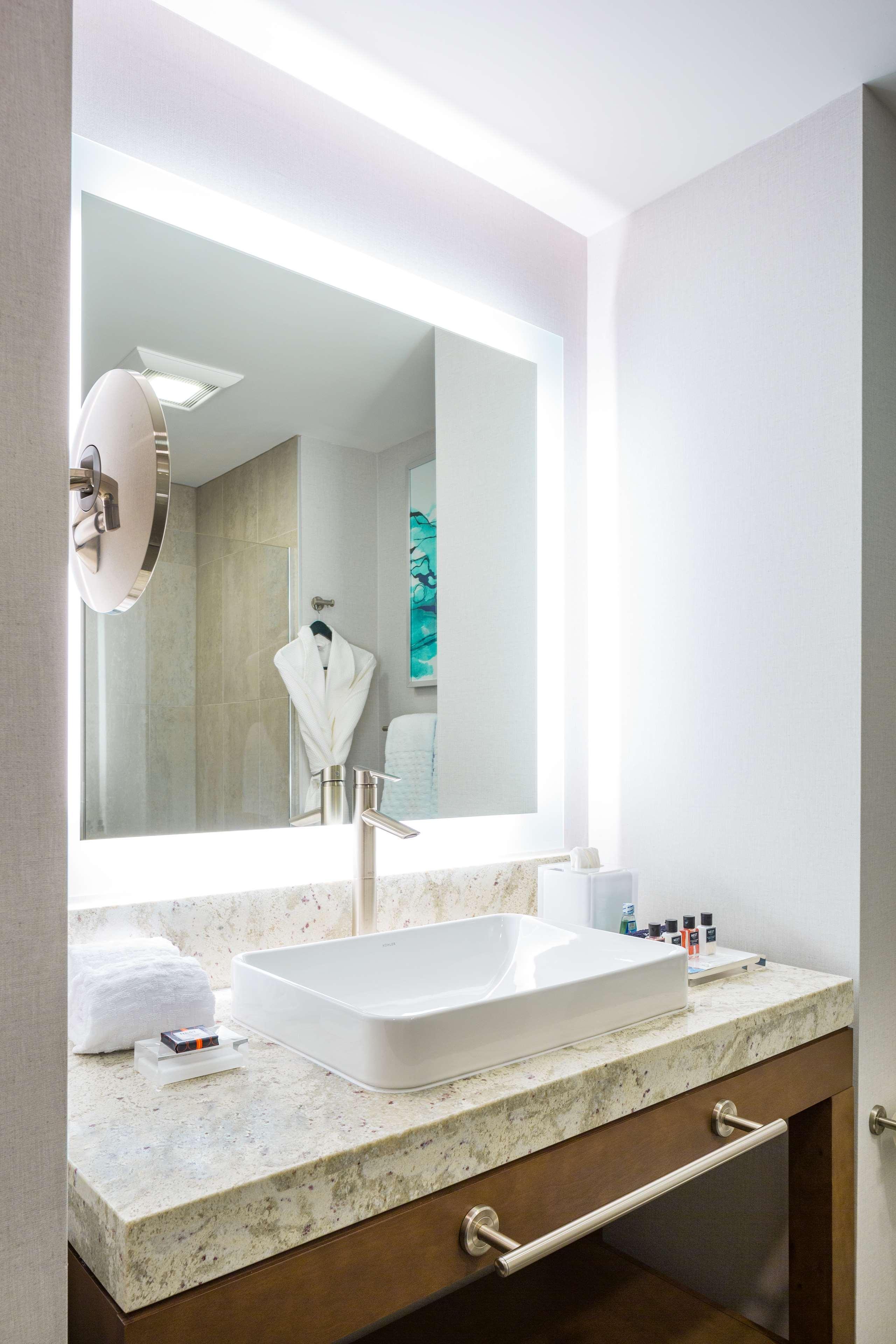 Best Western Premier Hotel At Fisher'S Landing Vancouver Zewnętrze zdjęcie