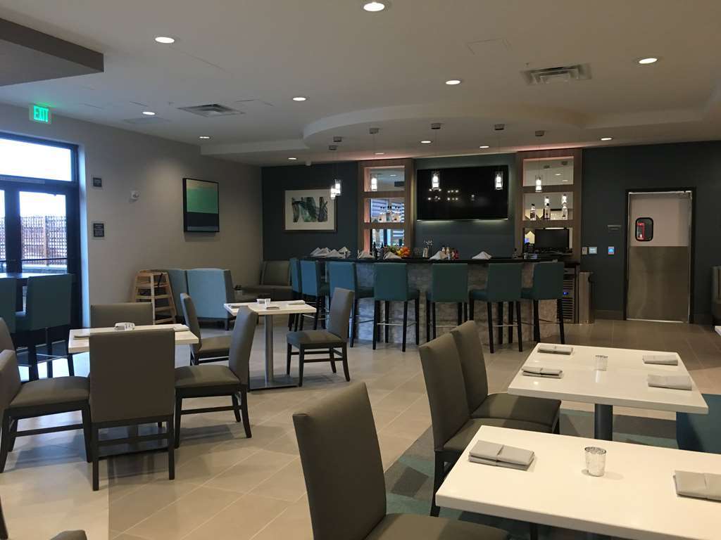 Best Western Premier Hotel At Fisher'S Landing Vancouver Restauracja zdjęcie